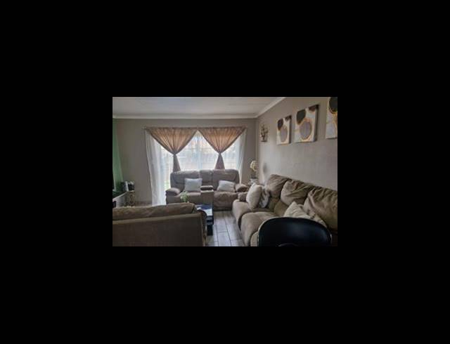 2 BEDROOM TOWNHOUSE FOR SALE IN AMANDASIG